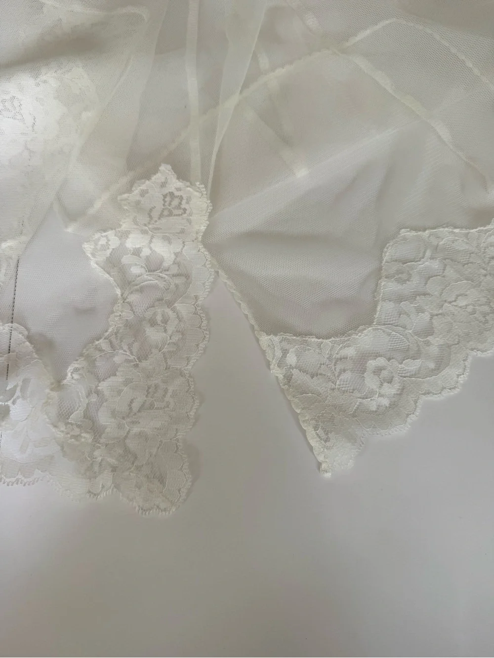 Victoria’s Secret White Lace Trim Chemise Slip Nightgown Size M Lace Lingerie - Picture 5 of 9